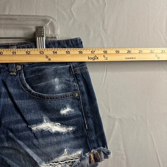 American Eagle Outfitters Tomgirl Shortie Blue Distressed Jean Shorts - Picture 7 of 7